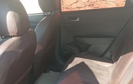 Hyundai Solaris II рестайлинг, 2020 год, 990 000 рублей, 6 фотография