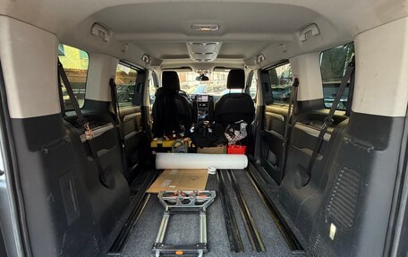 Peugeot Traveller I, 2018 год, 1 999 000 рублей, 16 фотография
