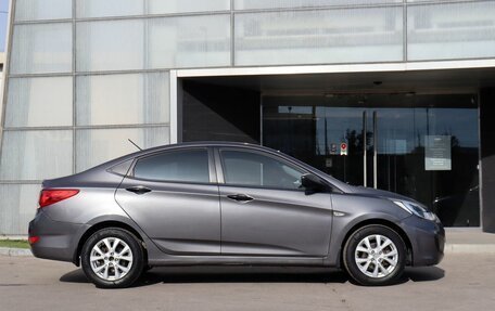 Hyundai Solaris II рестайлинг, 2011 год, 750 000 рублей, 4 фотография