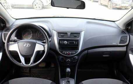 Hyundai Solaris II рестайлинг, 2011 год, 750 000 рублей, 13 фотография