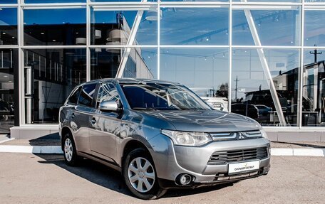 Mitsubishi Outlander III рестайлинг 3, 2013 год, 1 300 000 рублей, 5 фотография
