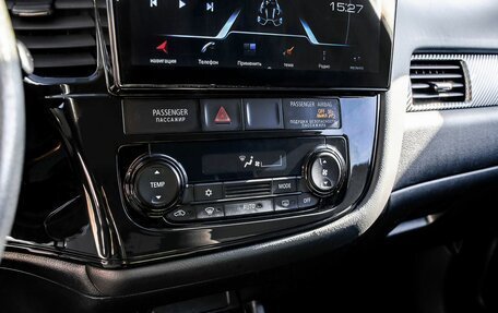 Mitsubishi Outlander III рестайлинг 3, 2013 год, 1 300 000 рублей, 20 фотография