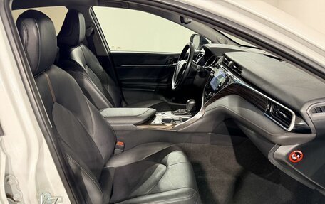Toyota Camry, 2018 год, 2 790 000 рублей, 17 фотография