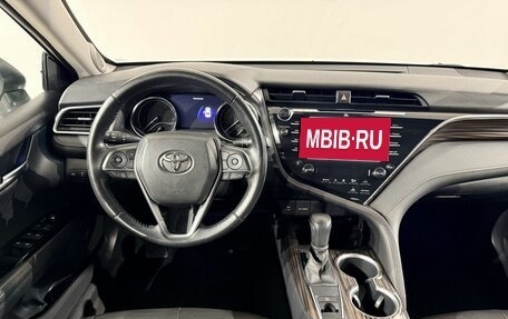 Toyota Camry, 2018 год, 2 790 000 рублей, 9 фотография
