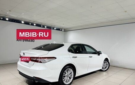 Toyota Camry, 2018 год, 2 790 000 рублей, 5 фотография