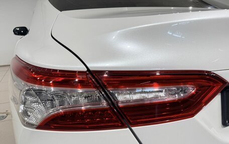 Toyota Camry, 2018 год, 2 790 000 рублей, 21 фотография
