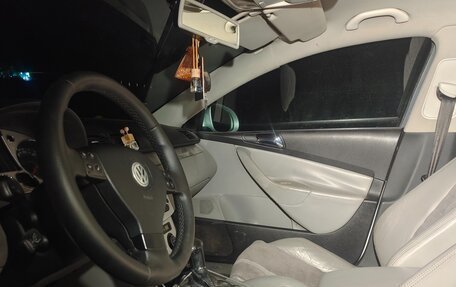 Volkswagen Passat B6, 2005 год, 500 000 рублей, 1 фотография