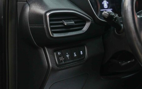 Hyundai Santa Fe IV, 2018 год, 2 650 000 рублей, 9 фотография