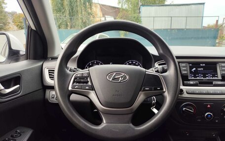 Hyundai Solaris II рестайлинг, 2020 год, 1 450 000 рублей, 19 фотография