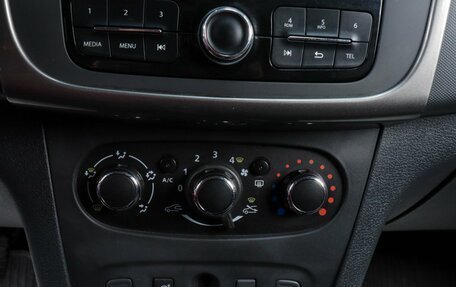 Renault Sandero II рестайлинг, 2018 год, 889 000 рублей, 10 фотография