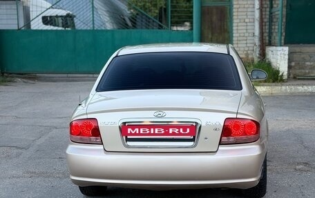 Hyundai Sonata IV рестайлинг, 2005 год, 410 000 рублей, 7 фотография