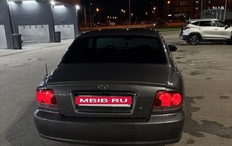 Hyundai Sonata IV рестайлинг, 2005 год, 400 000 рублей, 5 фотография