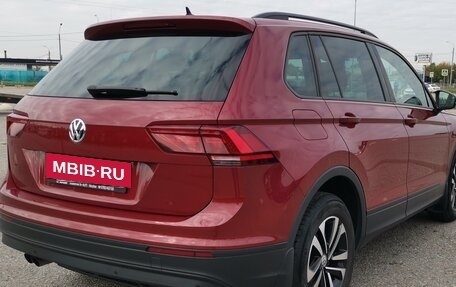 Volkswagen Tiguan II, 2019 год, 2 595 000 рублей, 3 фотография