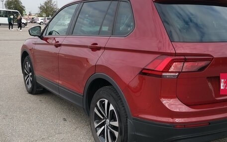 Volkswagen Tiguan II, 2019 год, 2 595 000 рублей, 5 фотография