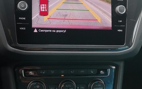 Volkswagen Tiguan II, 2019 год, 2 595 000 рублей, 11 фотография
