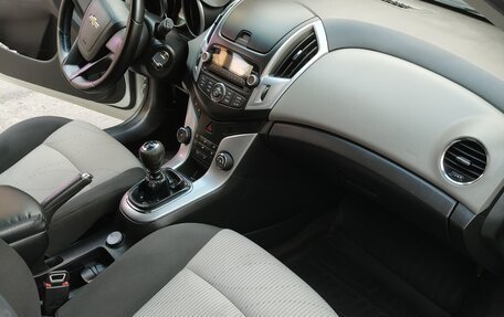 Chevrolet Cruze II, 2013 год, 730 000 рублей, 13 фотография