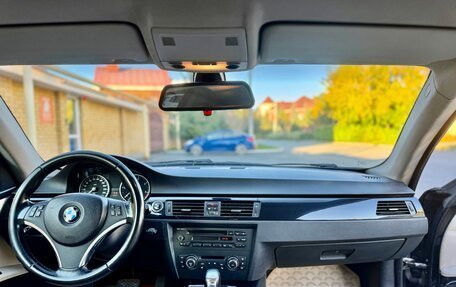 BMW 3 серия, 2011 год, 1 455 000 рублей, 16 фотография