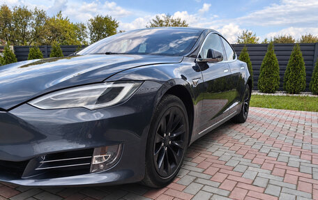 Tesla Model S I, 2018 год, 3 180 000 рублей, 2 фотография