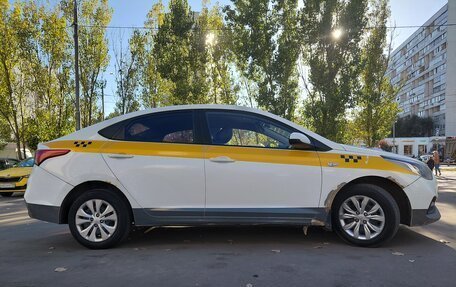 Hyundai Solaris II рестайлинг, 2019 год, 625 000 рублей, 3 фотография