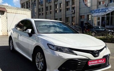 Toyota Camry, 2020 год, 2 100 000 рублей, 1 фотография