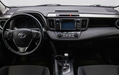 Toyota RAV4, 2016 год, 2 319 000 рублей, 13 фотография