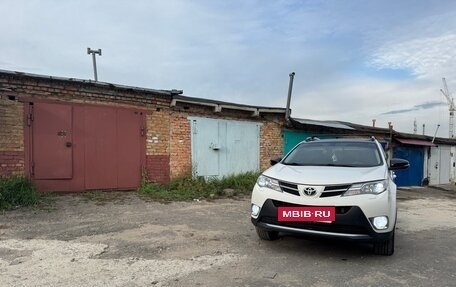 Toyota RAV4, 2014 год, 1 550 000 рублей, 6 фотография