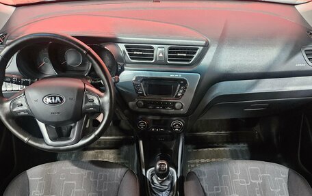 KIA Rio III рестайлинг, 2014 год, 985 000 рублей, 9 фотография