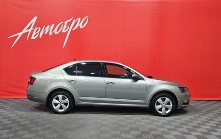 Skoda Octavia, 2018 год, 1 570 000 рублей, 6 фотография