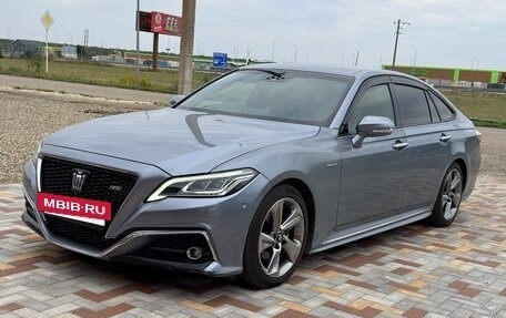 Toyota Crown, 2019 год, 3 600 000 рублей, 5 фотография