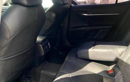 Toyota Camry, 2020 год, 2 100 000 рублей, 8 фотография