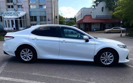 Toyota Camry, 2020 год, 2 100 000 рублей, 5 фотография