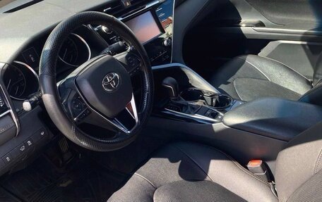 Toyota Camry, 2020 год, 2 100 000 рублей, 6 фотография