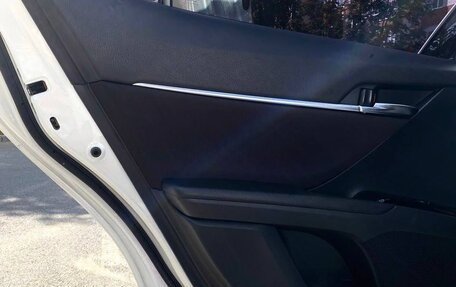 Toyota Camry, 2020 год, 2 100 000 рублей, 11 фотография