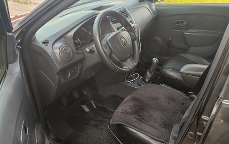 Renault Logan II, 2017 год, 480 000 рублей, 5 фотография