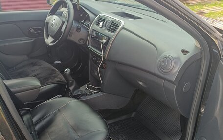 Renault Logan II, 2017 год, 480 000 рублей, 7 фотография
