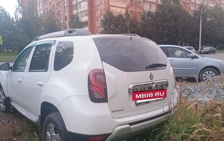 Renault Duster I рестайлинг, 2016 год, 850 000 рублей, 2 фотография