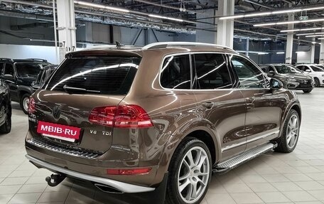 Volkswagen Touareg III, 2011 год, 1 649 000 рублей, 3 фотография