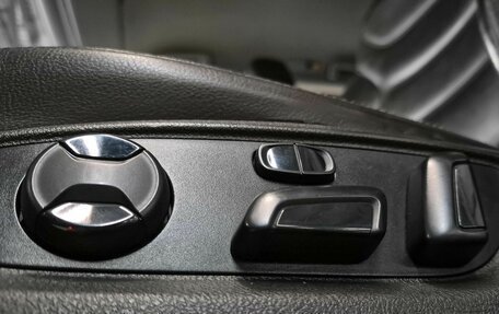 Volkswagen Touareg III, 2011 год, 1 649 000 рублей, 26 фотография