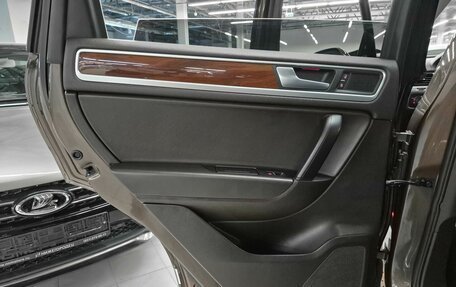 Volkswagen Touareg III, 2011 год, 1 649 000 рублей, 23 фотография