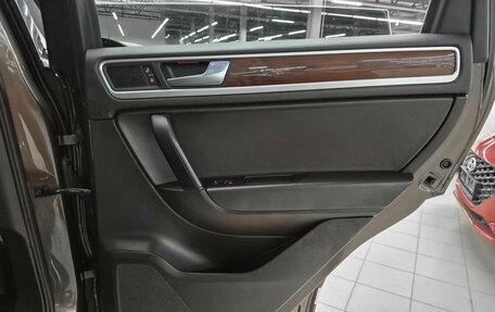 Volkswagen Touareg III, 2011 год, 1 649 000 рублей, 24 фотография