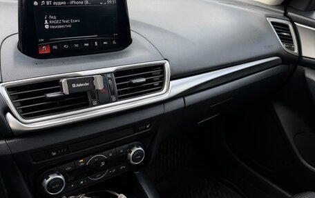 Mazda 3, 2018 год, 1 500 000 рублей, 10 фотография