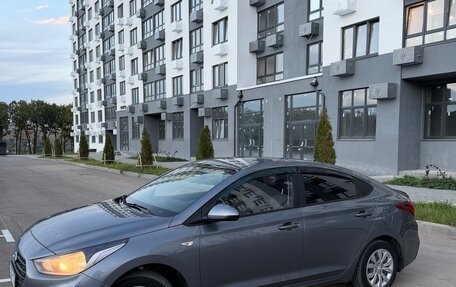 Hyundai Solaris II рестайлинг, 2017 год, 1 055 000 рублей, 6 фотография