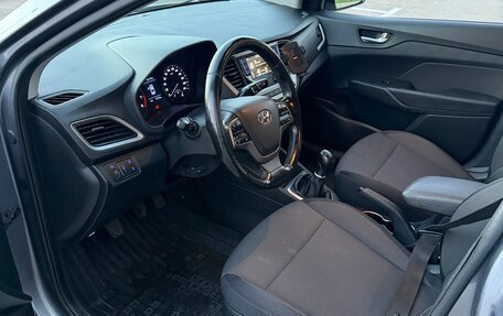 Hyundai Solaris II рестайлинг, 2017 год, 1 055 000 рублей, 9 фотография