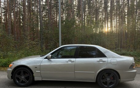 Toyota Altezza, 2001 год, 730 000 рублей, 8 фотография