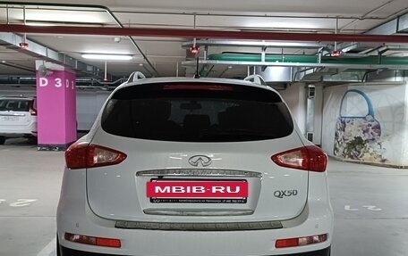 Infiniti QX50 I рестайлинг, 2013 год, 1 590 000 рублей, 4 фотография