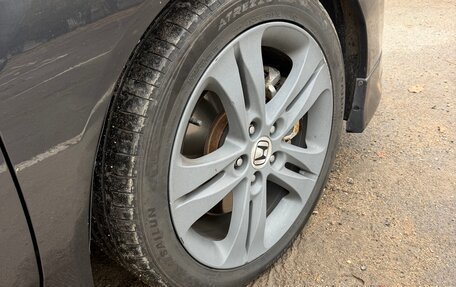 Honda Accord VIII рестайлинг, 2011 год, 1 000 000 рублей, 18 фотография