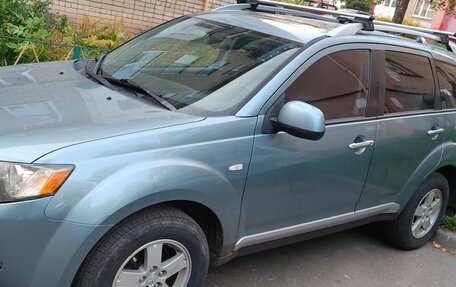 Mitsubishi Outlander III рестайлинг 3, 2007 год, 819 000 рублей, 2 фотография
