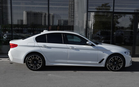 BMW 5 серия, 2018 год, 3 598 000 рублей, 4 фотография