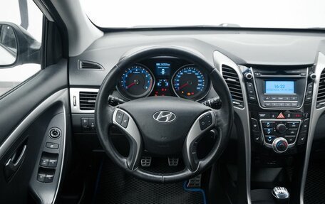 Hyundai i30 II рестайлинг, 2012 год, 900 000 рублей, 11 фотография