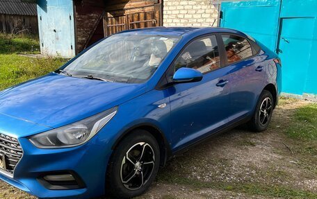 Hyundai Solaris II рестайлинг, 2017 год, 840 000 рублей, 3 фотография